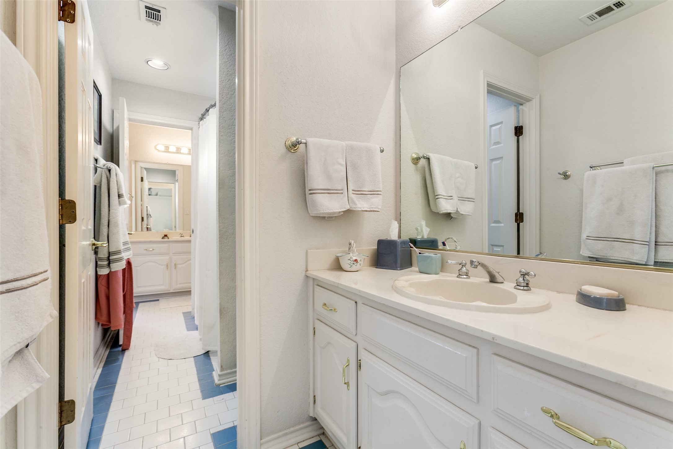 3706 Oakridge Circle Garland TX 75040