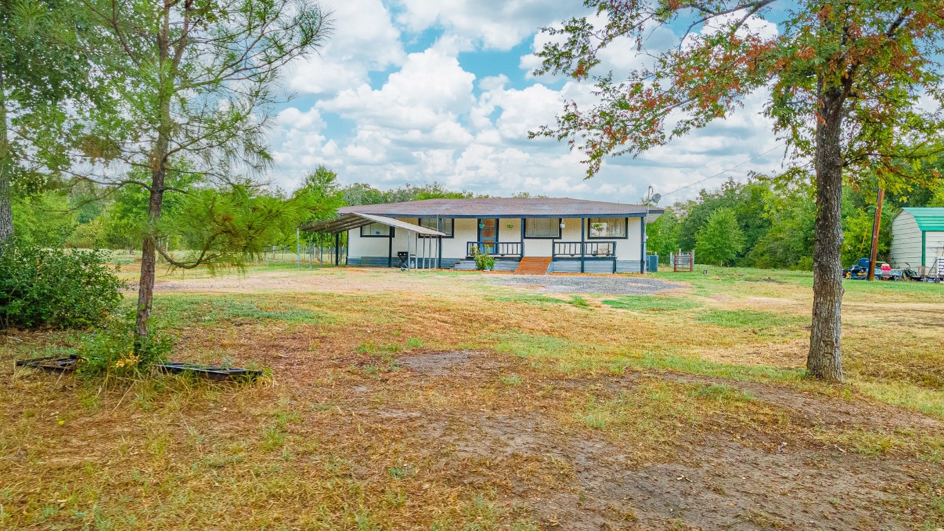 2071 Fm 977 E Leona TX 75850