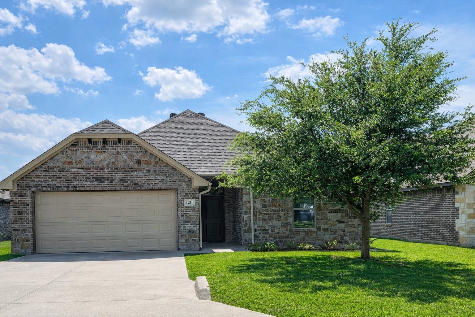 3210 Main Street Granbury TX 76049