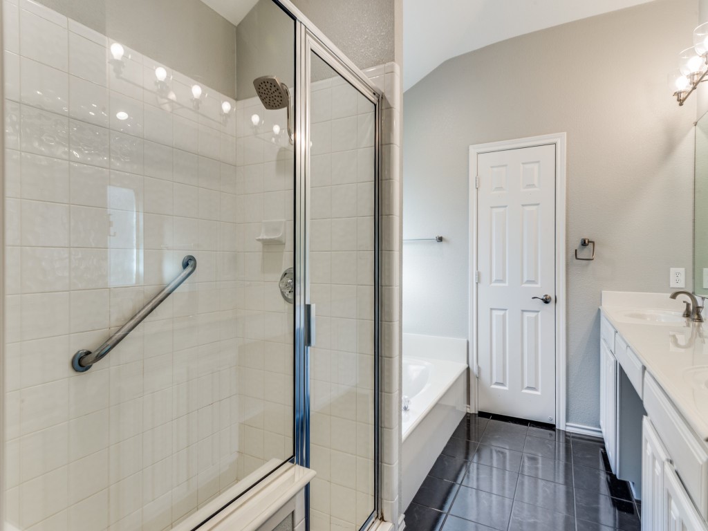 5963 River Bend Drive Benbrook TX 76132