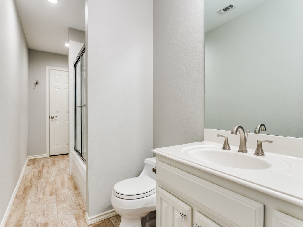 5963 River Bend Drive Benbrook TX 76132