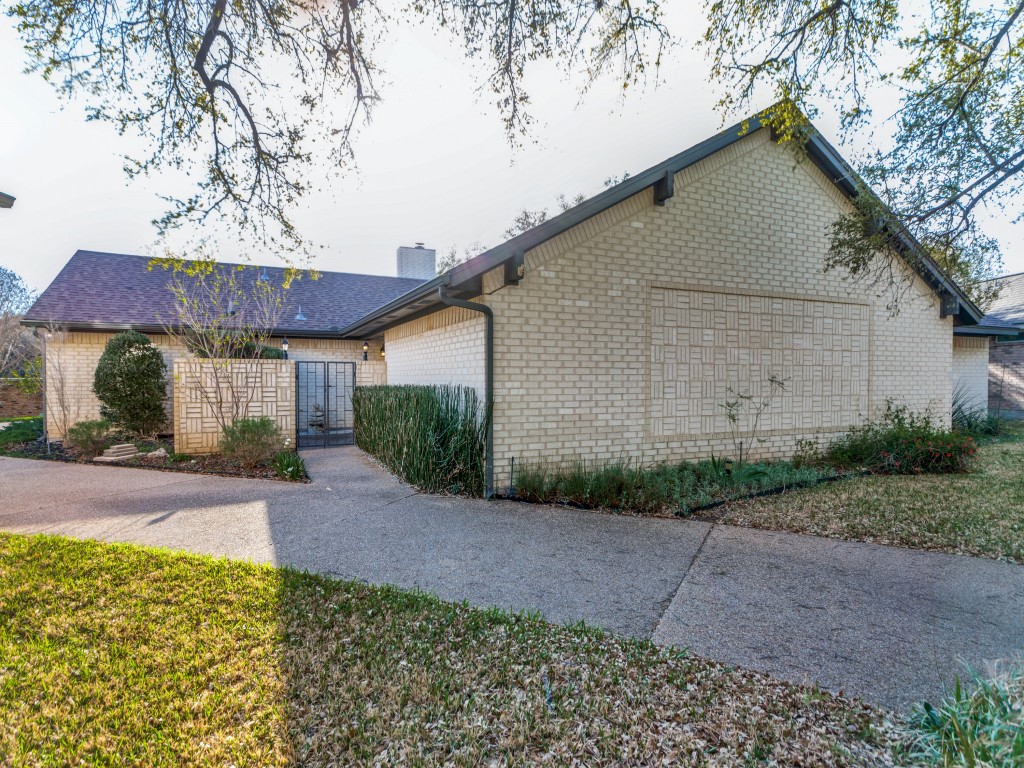 5963 River Bend Drive Benbrook TX 76132