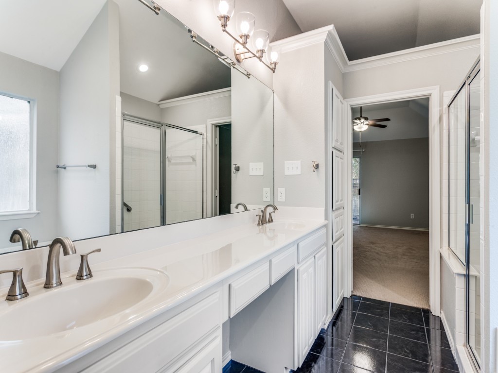 5963 River Bend Drive Benbrook TX 76132