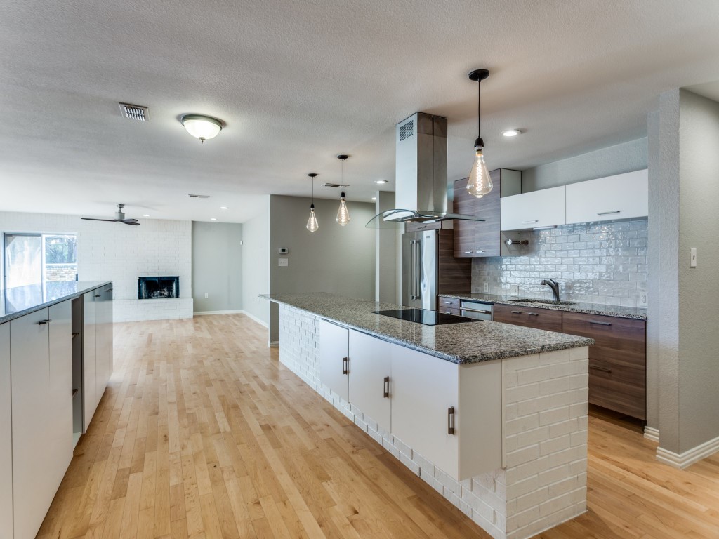 5963 River Bend Drive Benbrook TX 76132