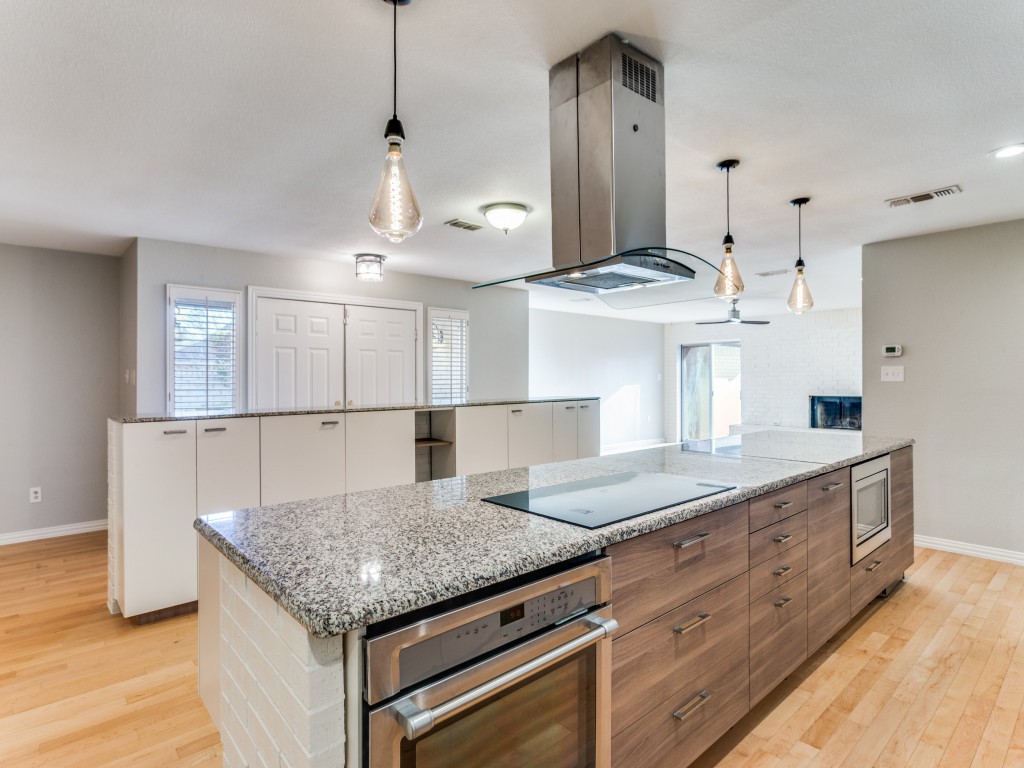 5963 River Bend Drive Benbrook TX 76132