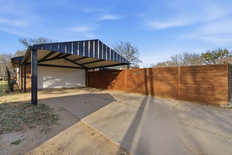 1008 Royal Lane Graham TX 76450