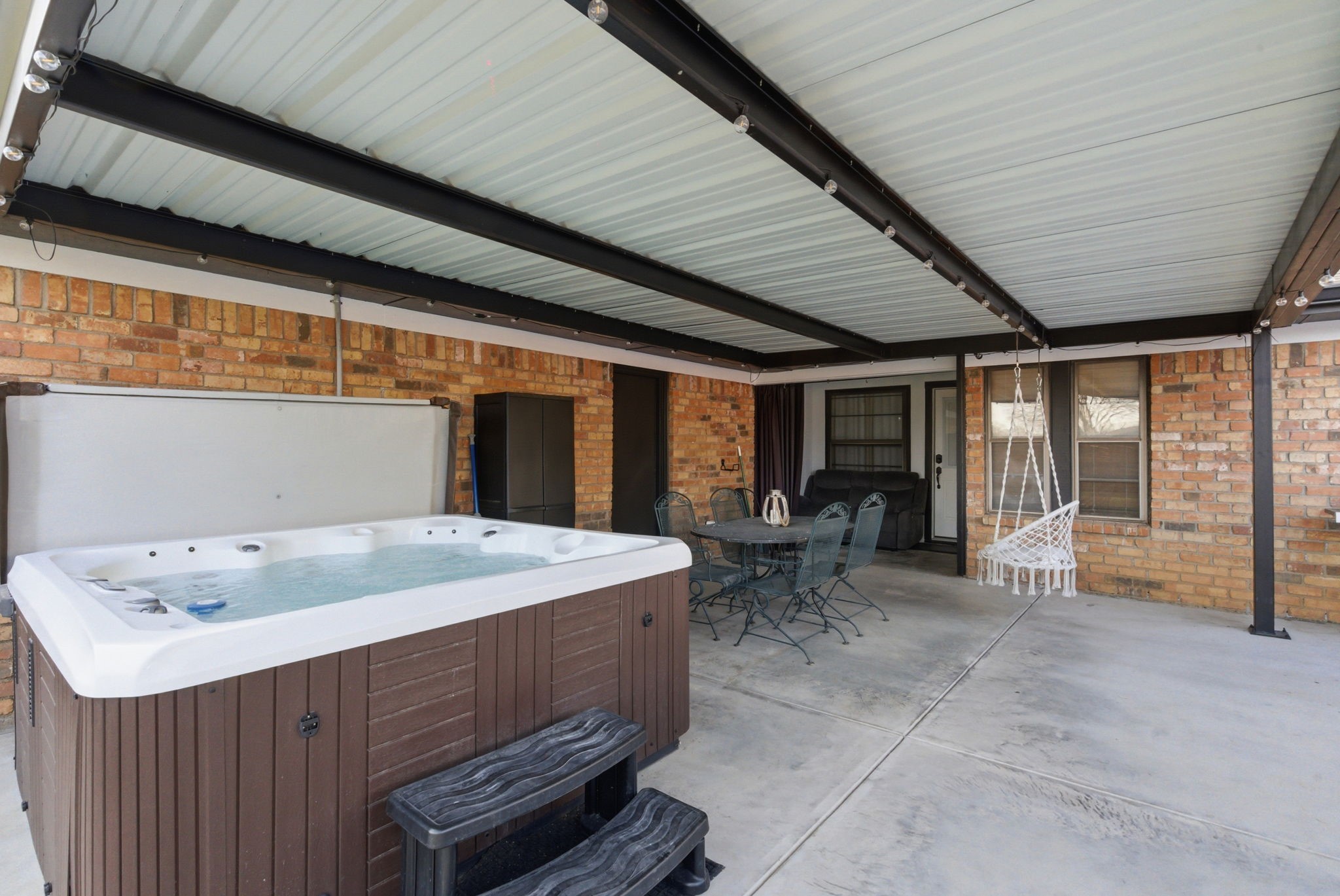 1008 Royal Lane Graham TX 76450