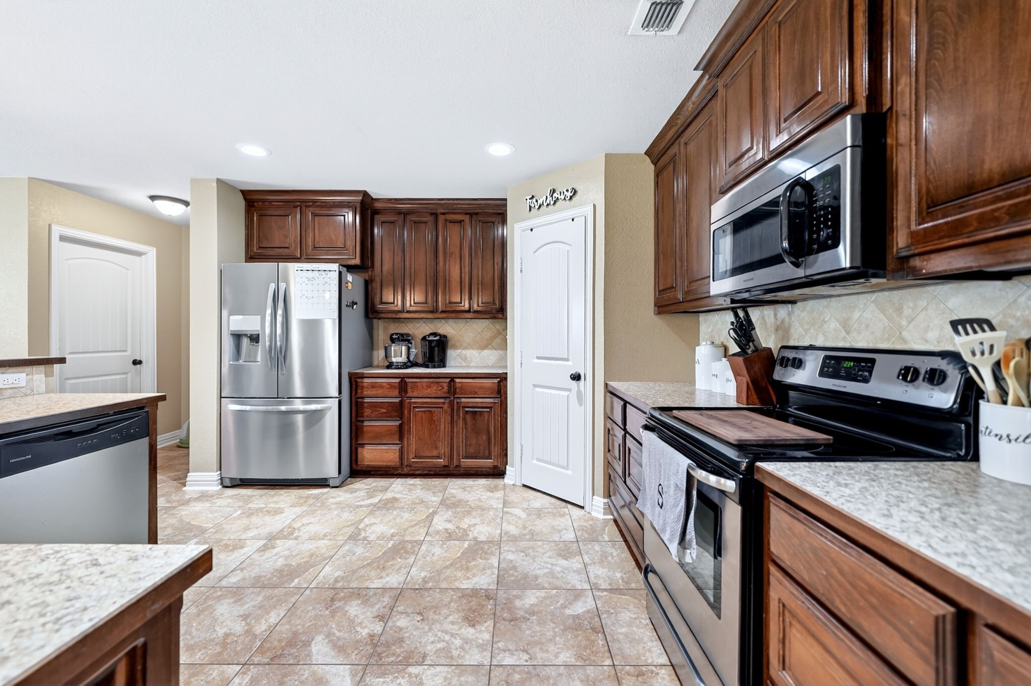 220 Ebony Place Van TX 75790