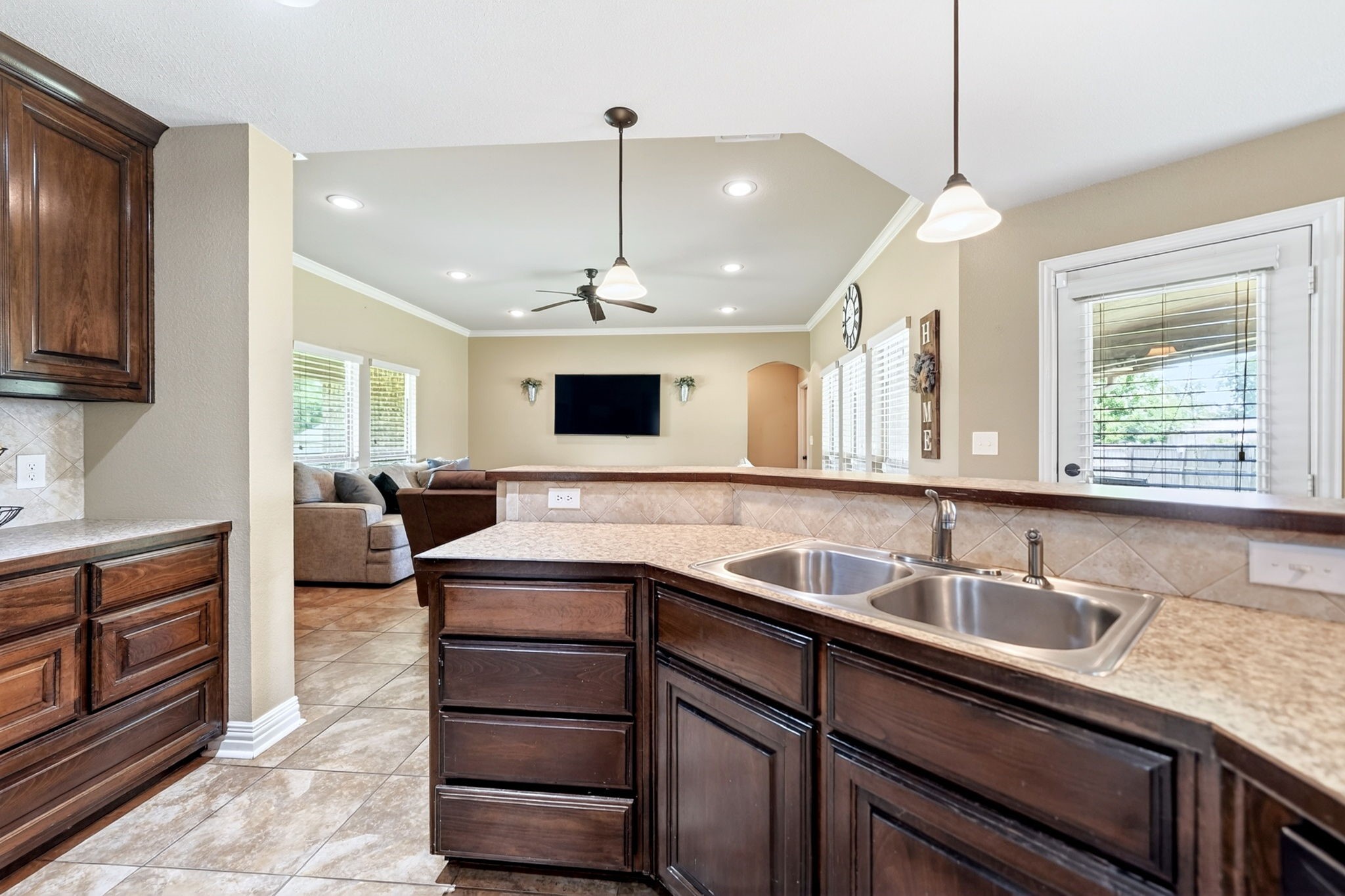 220 Ebony Place Van TX 75790