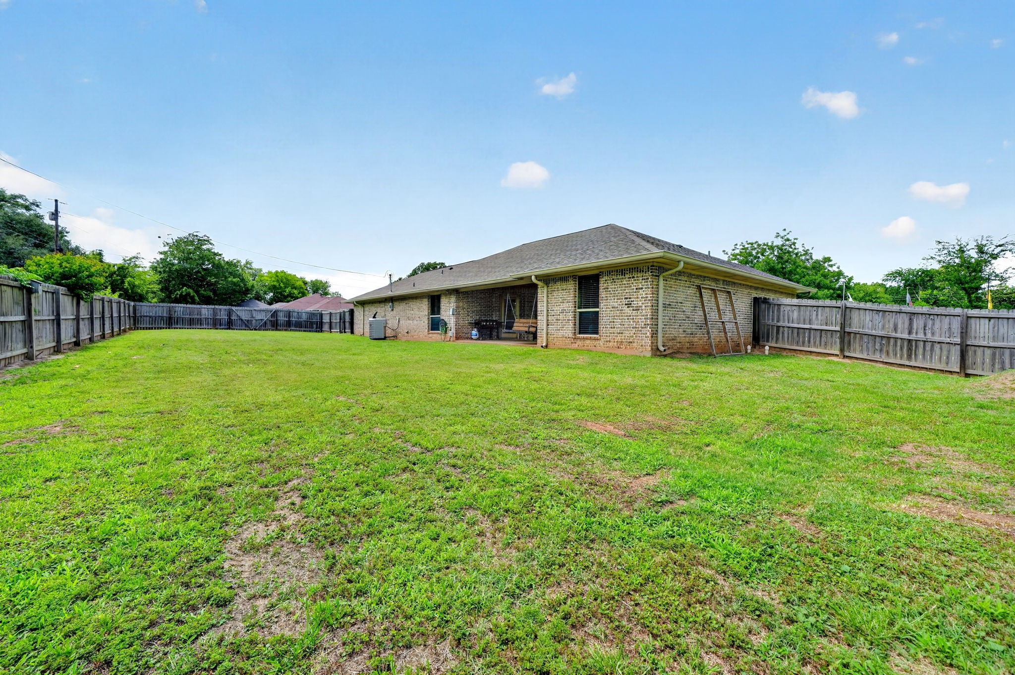 220 Ebony Place Van TX 75790