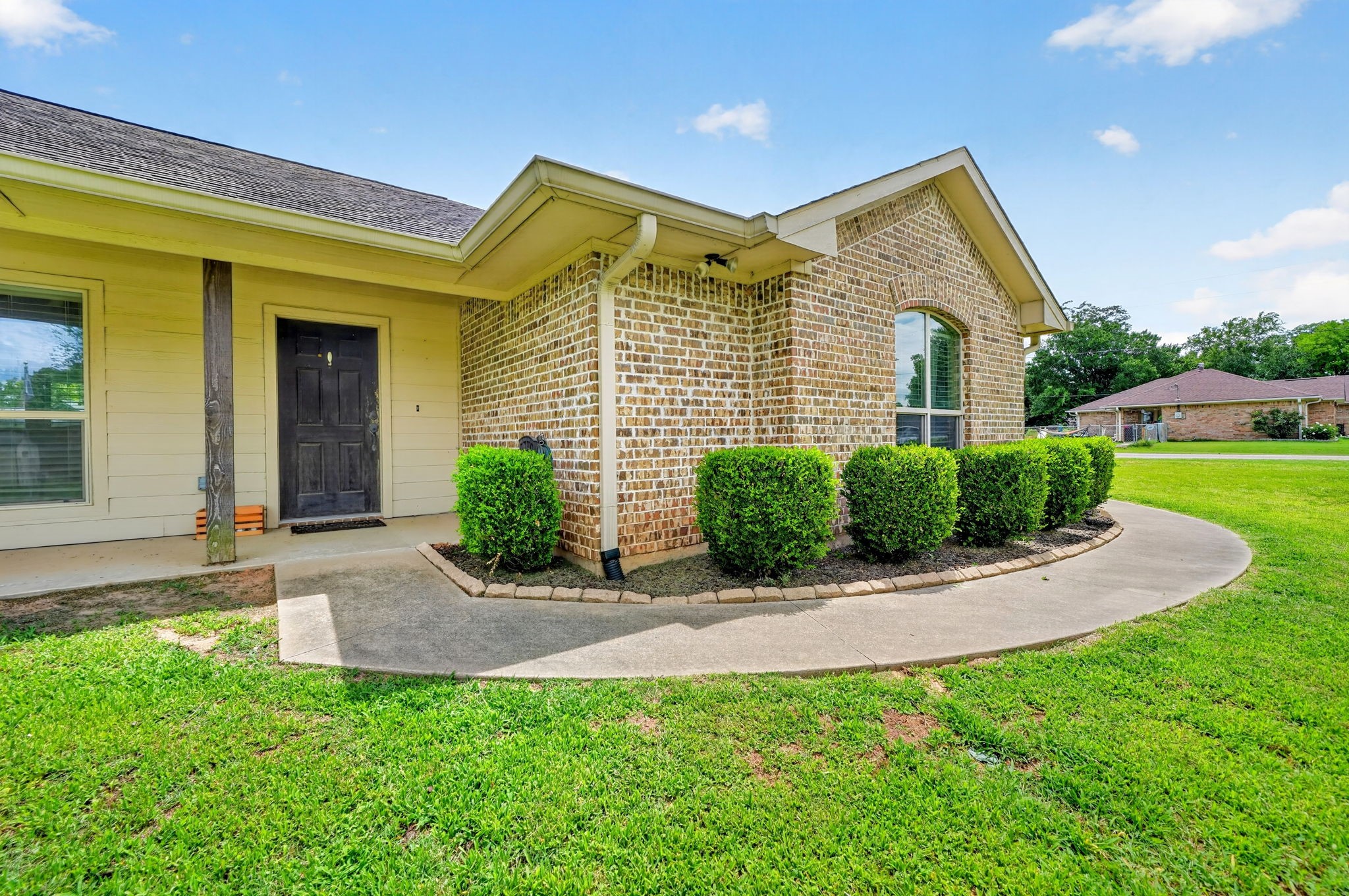 220 Ebony Place Van TX 75790