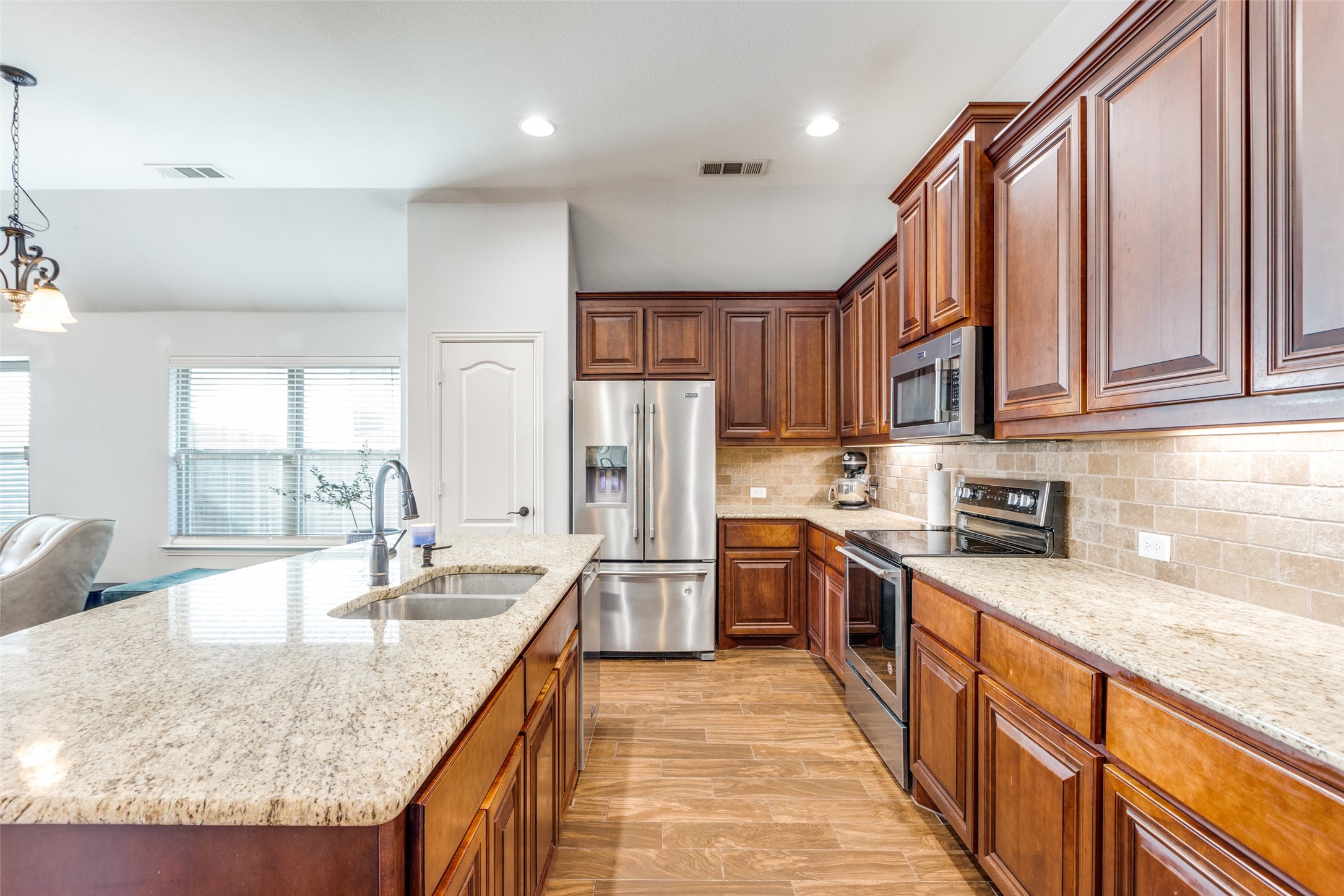 513 Thompson Drive Van Alstyne TX 75495