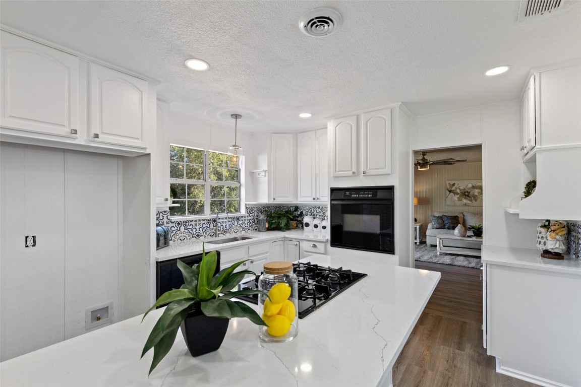 204 Chisholm Trail Waxahachie TX 75165