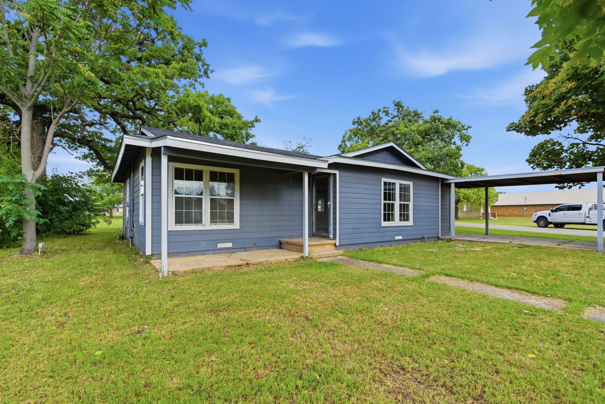 203 N Kickapoo Street Lipan TX 76462