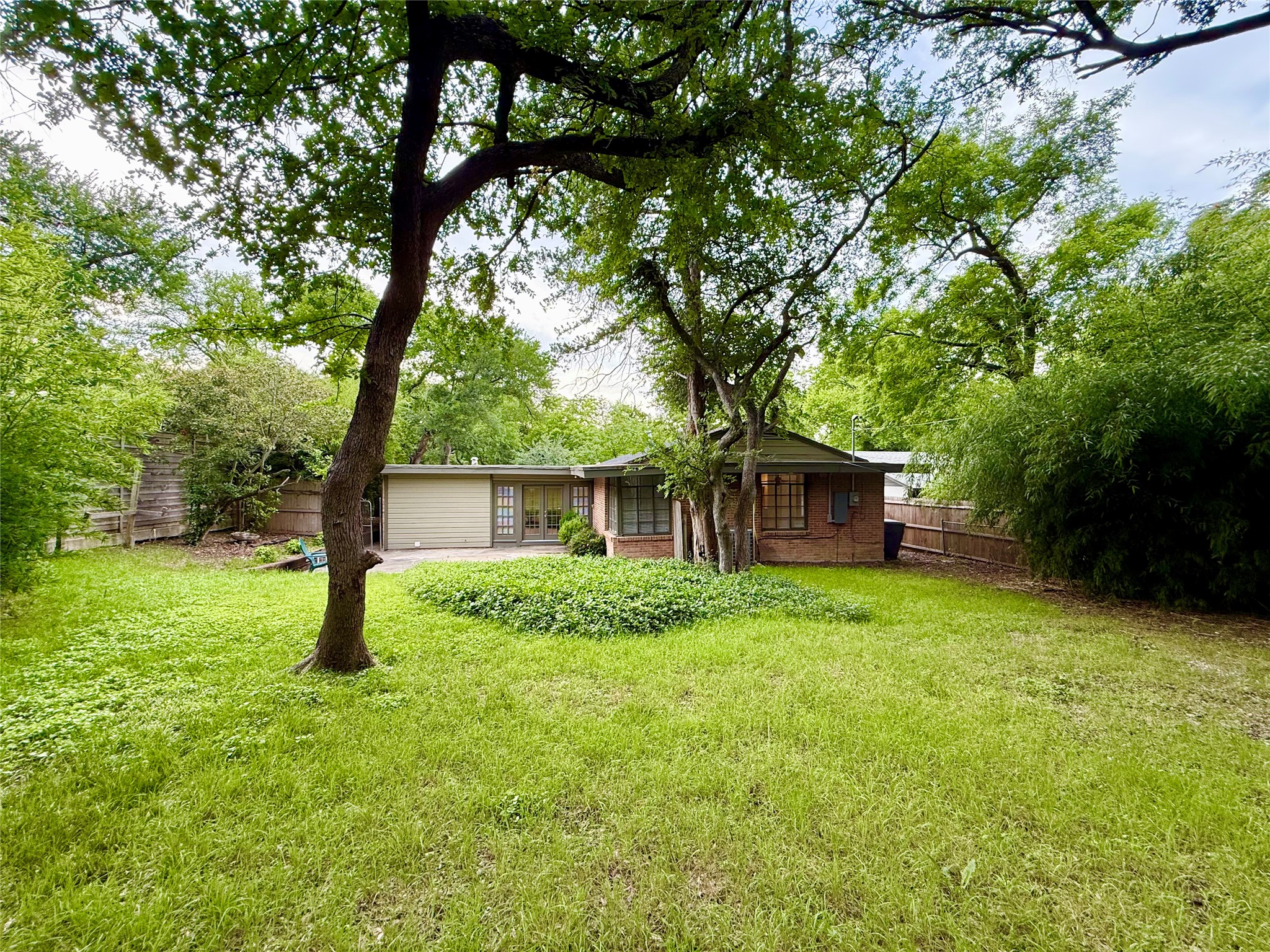 10208 Lake Gardens Drive Dallas TX 75218
