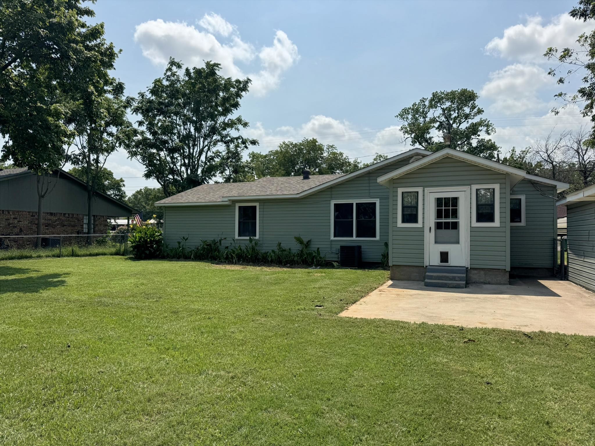 413 S Oak Street Paradise TX 76073