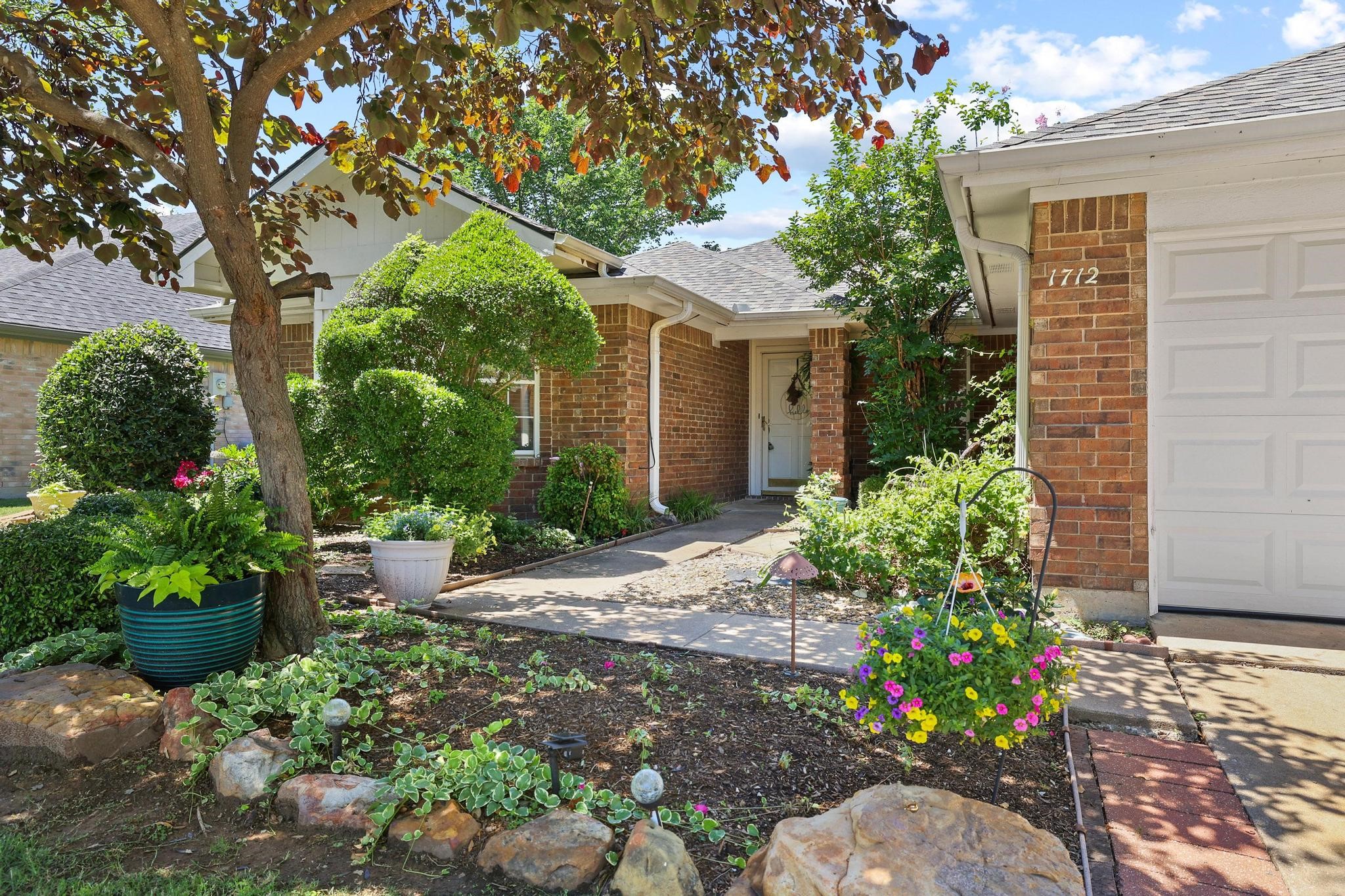 1712 Timberline Lane Sherman TX 75092
