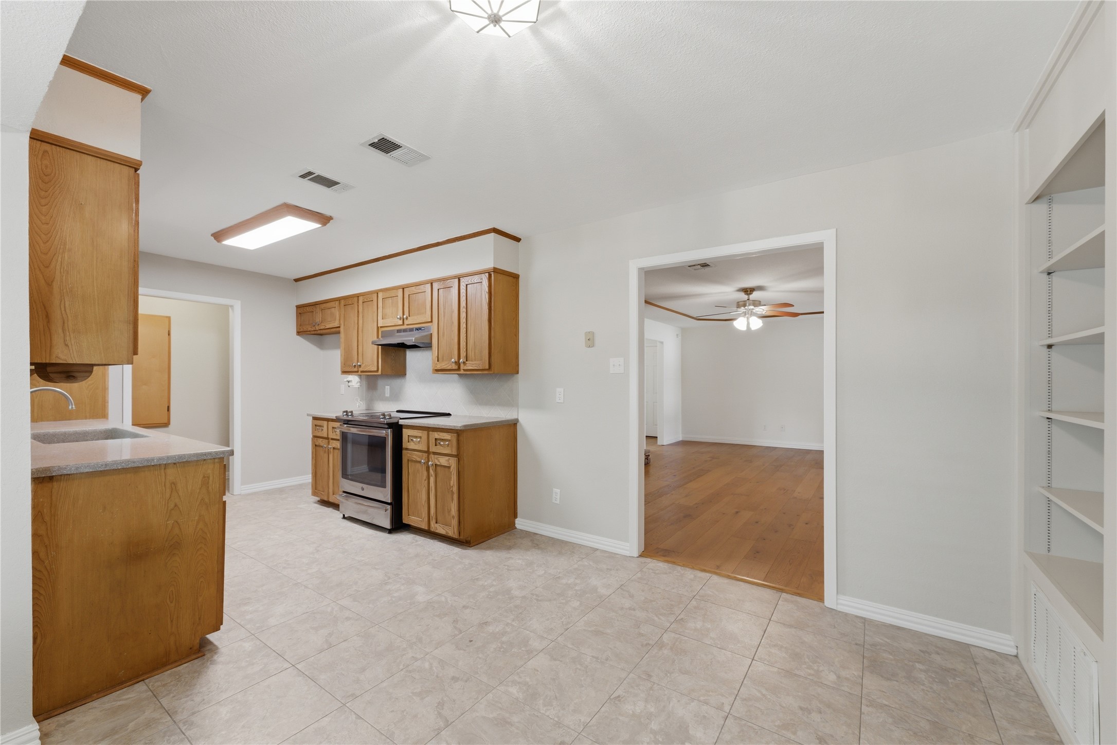 200 E San Benito Drive Robinson TX 76706