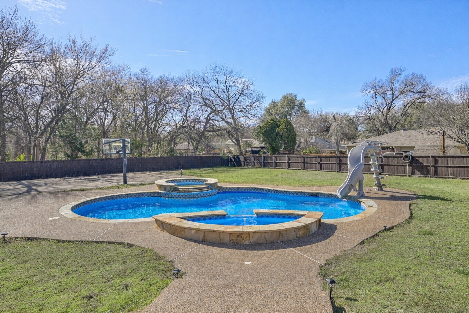 601 Belclaire Terrace Desoto TX 75115