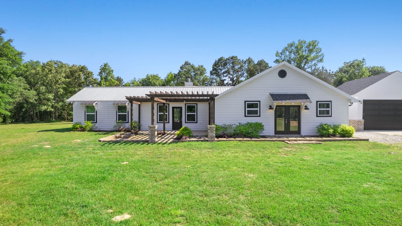 13681 County Road 4113 Lindale TX 75771