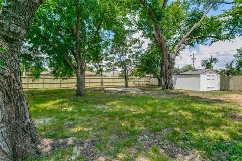 2325 Lake By Drive Irving TX 75060