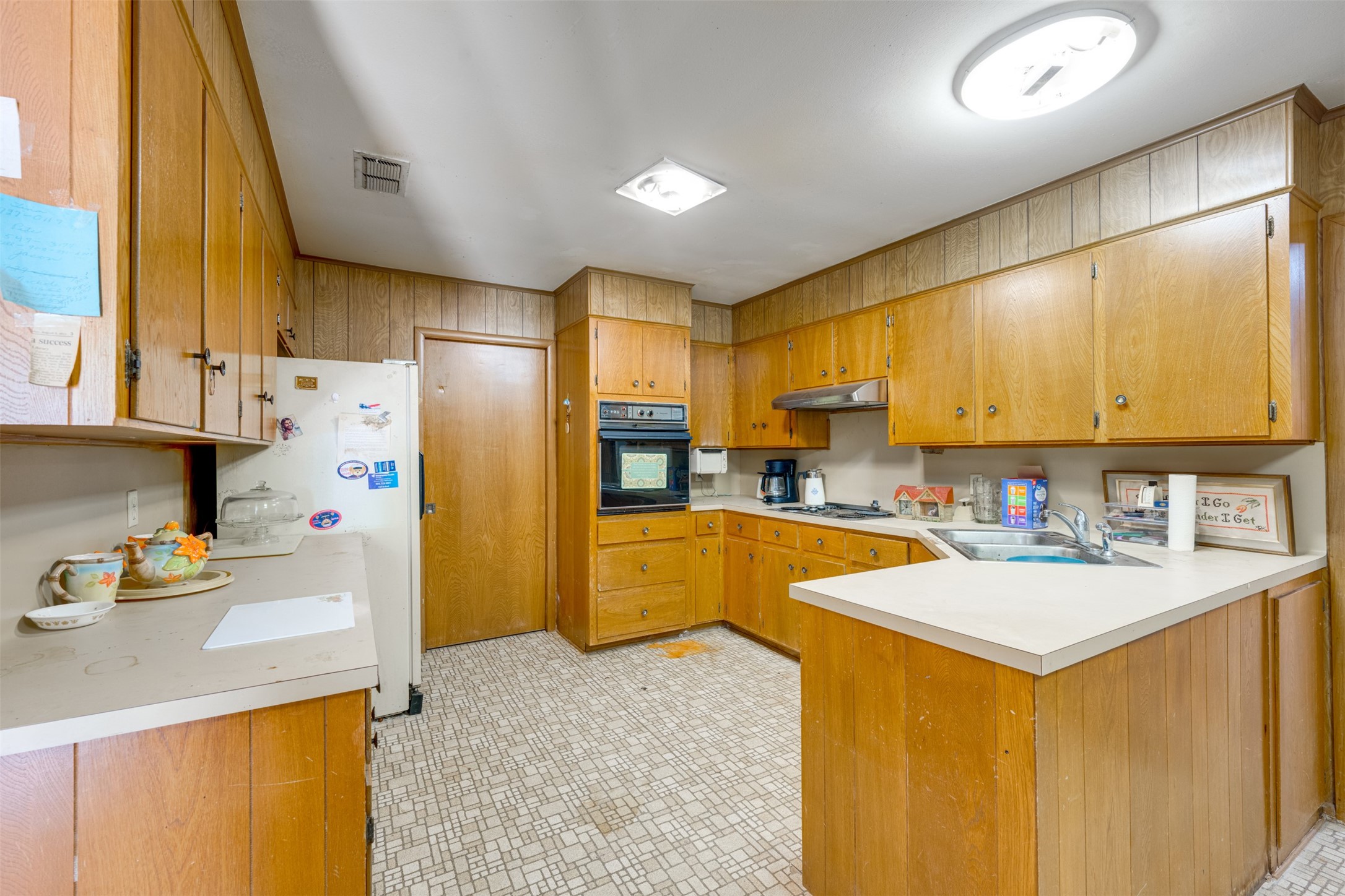 1054 An County Road 415 Palestine TX 75801