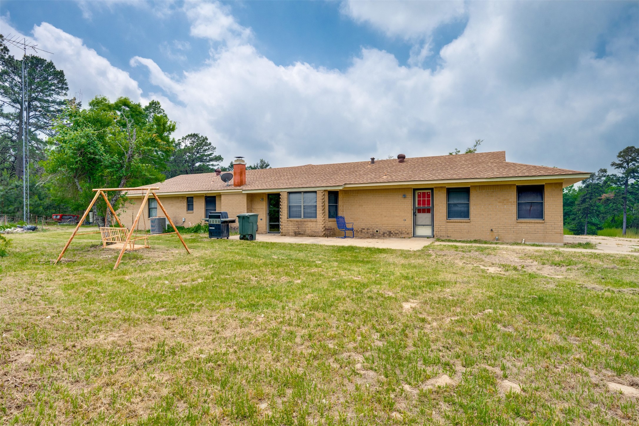 1054 An County Road 415 Palestine TX 75801