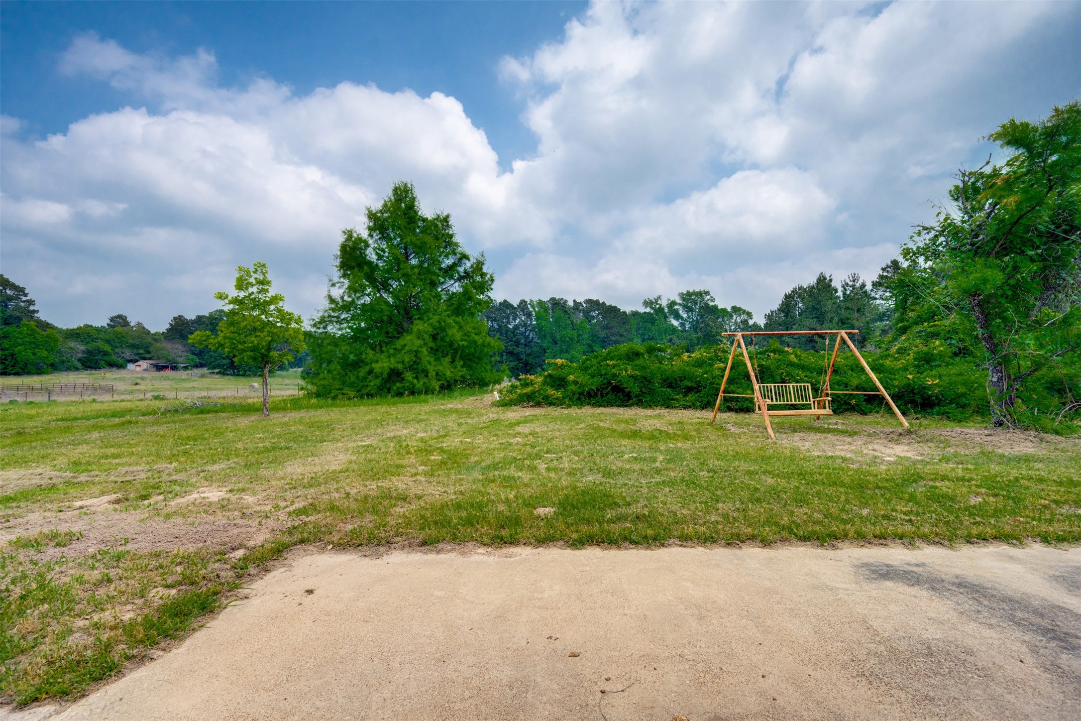1054 An County Road 415 Palestine TX 75801