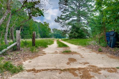 1054 An County Road 415 Palestine TX 75801