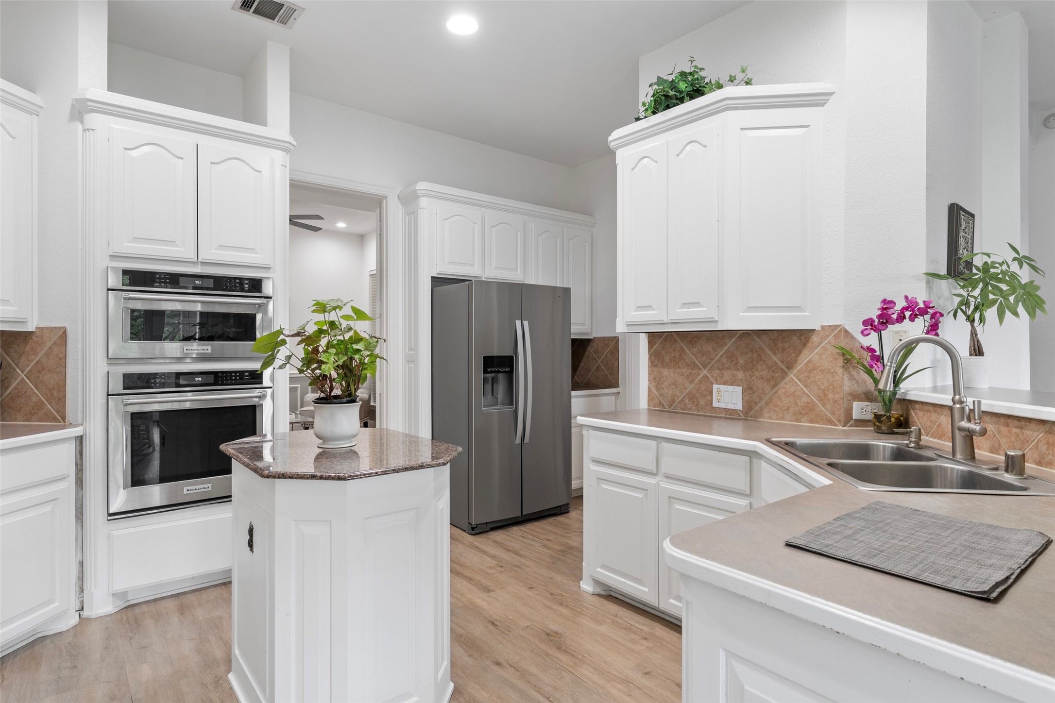 4405 Meadowcove Drive Rowlett TX 75088