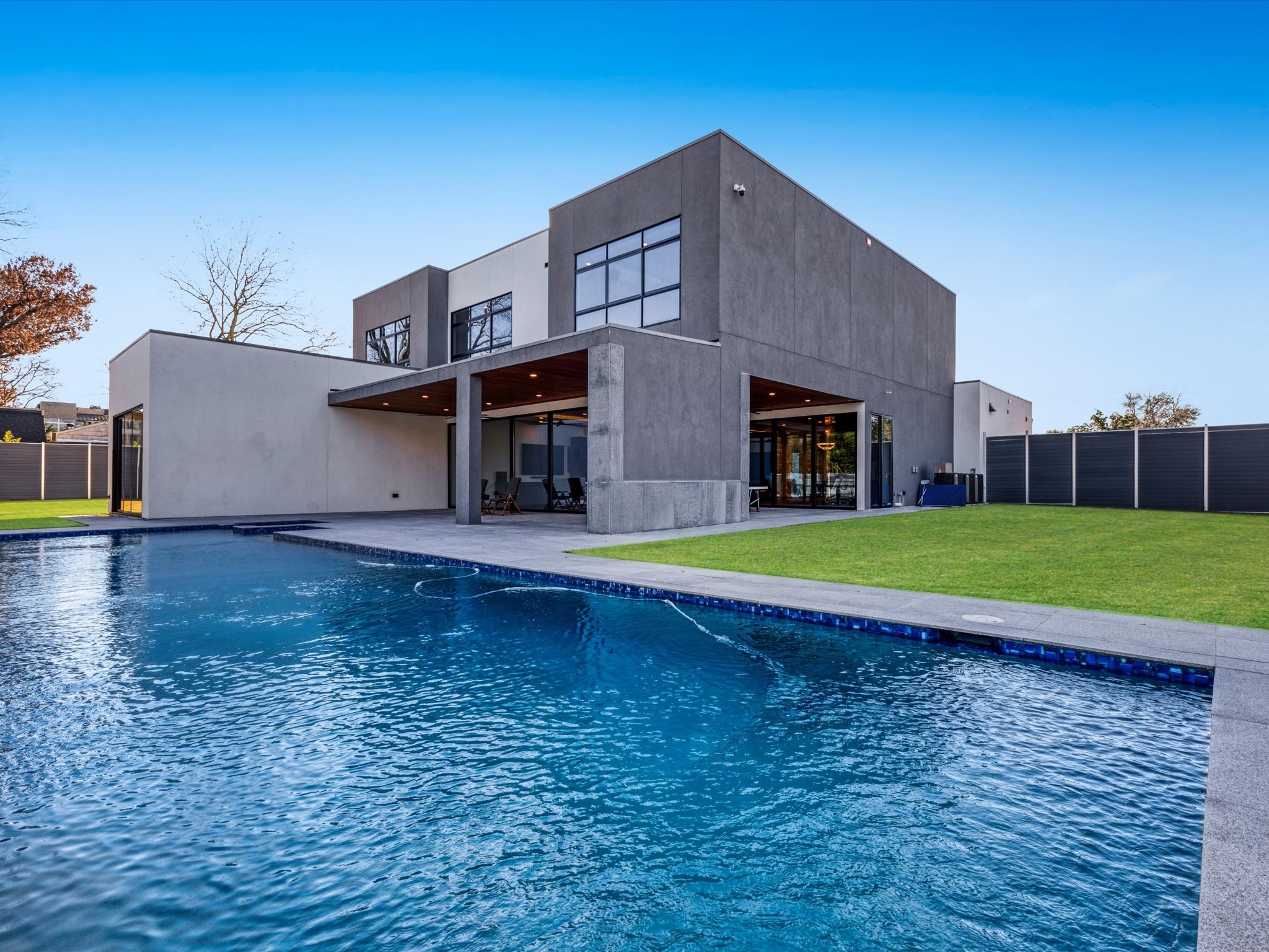 10230 Marsh Lane Dallas TX 75229