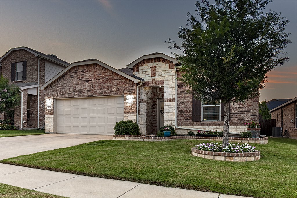 2341 Parda Alpina Lane Fort Worth TX 76131