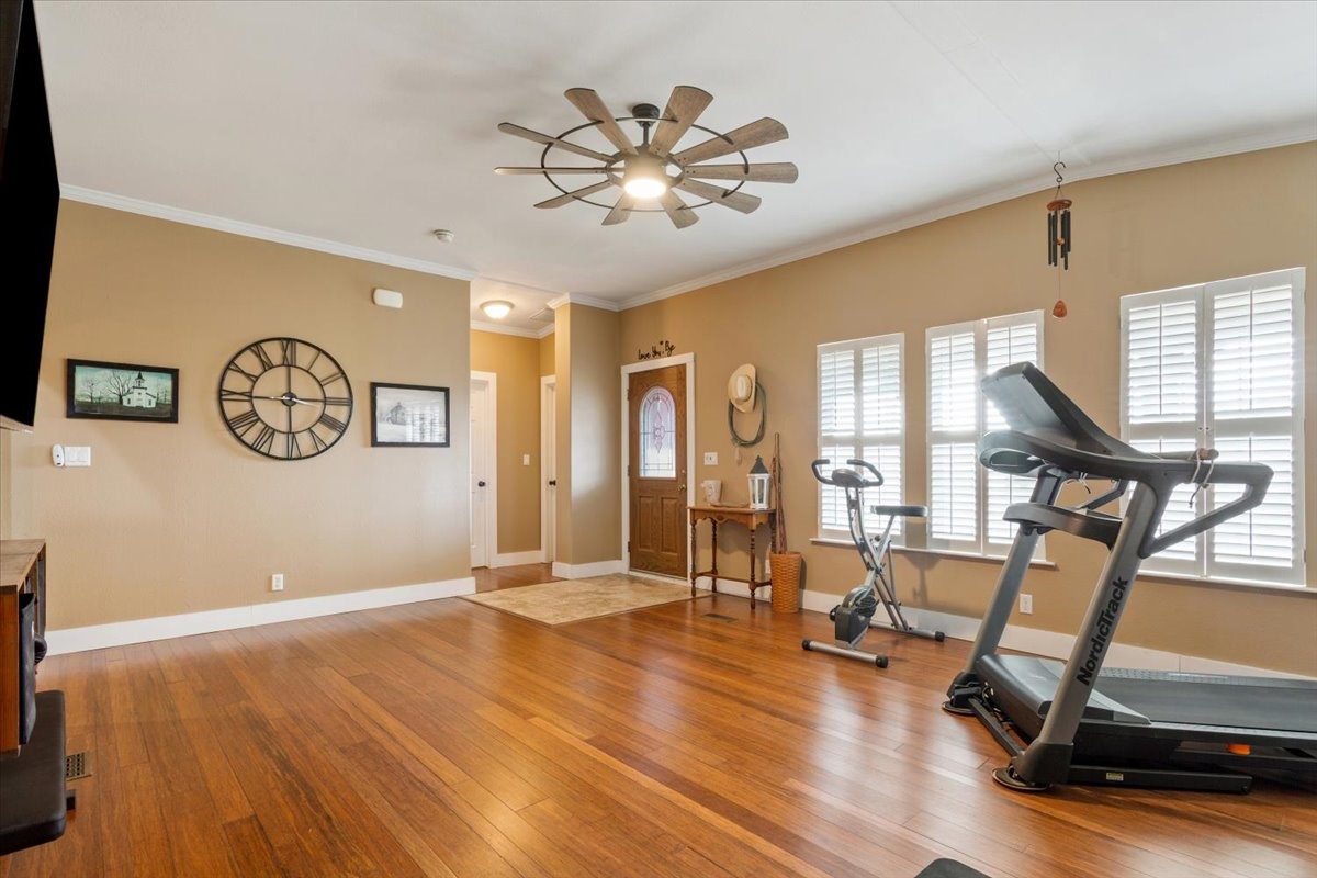 3200 NW Fourth Street Hubbard TX 76648