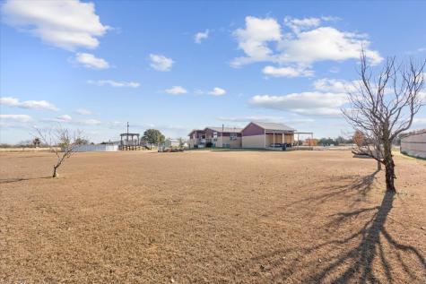 3200 NW Fourth Street Hubbard TX 76648
