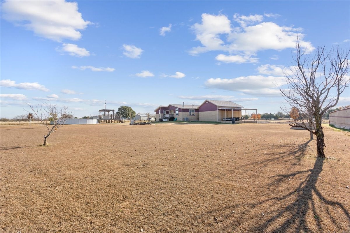 3200 NW Fourth Street Hubbard TX 76648