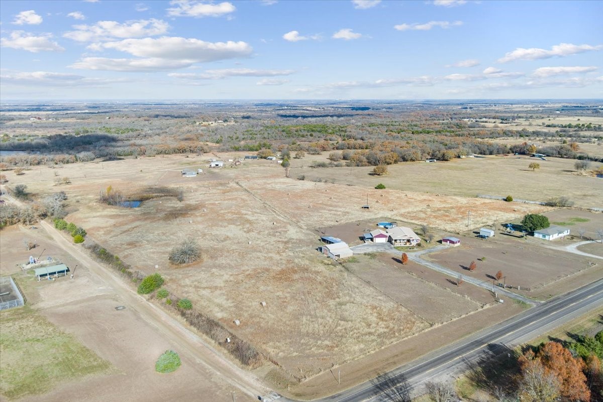 3200 NW Fourth Street Hubbard TX 76648