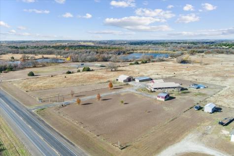 3200 NW Fourth Street Hubbard TX 76648