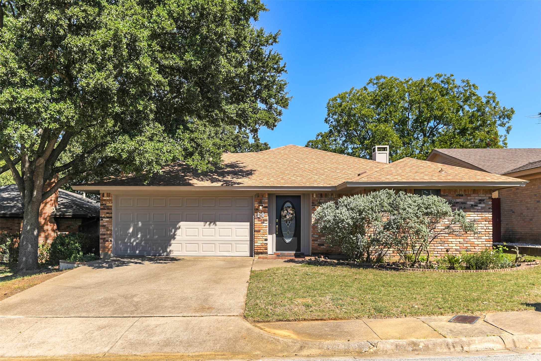 14 Los Colinas Court Pantego TX 76013