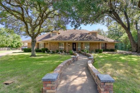 1705 Ashbury Court Bedford TX 76021