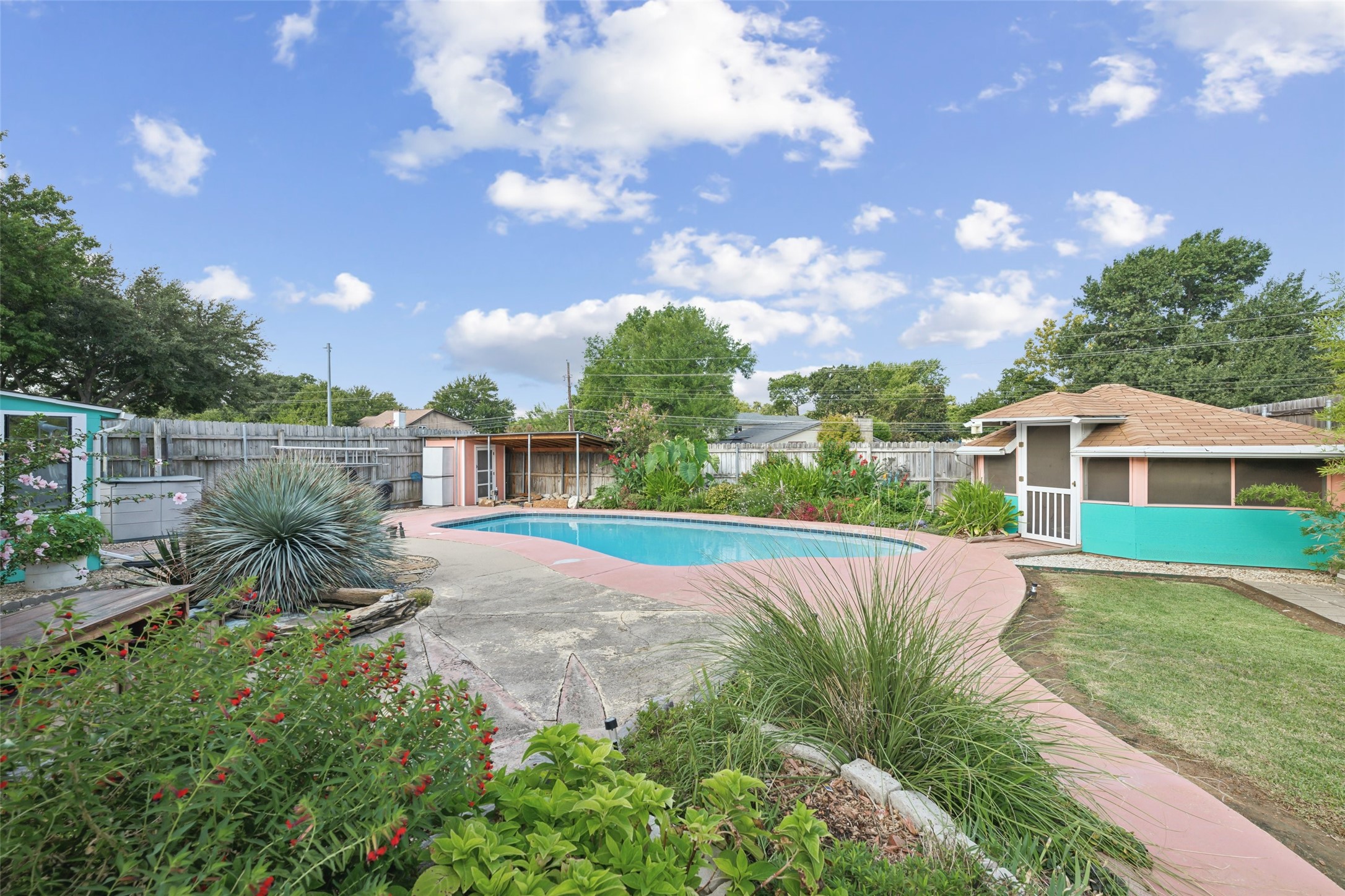 3101 Sugar Street Bedford TX 76021