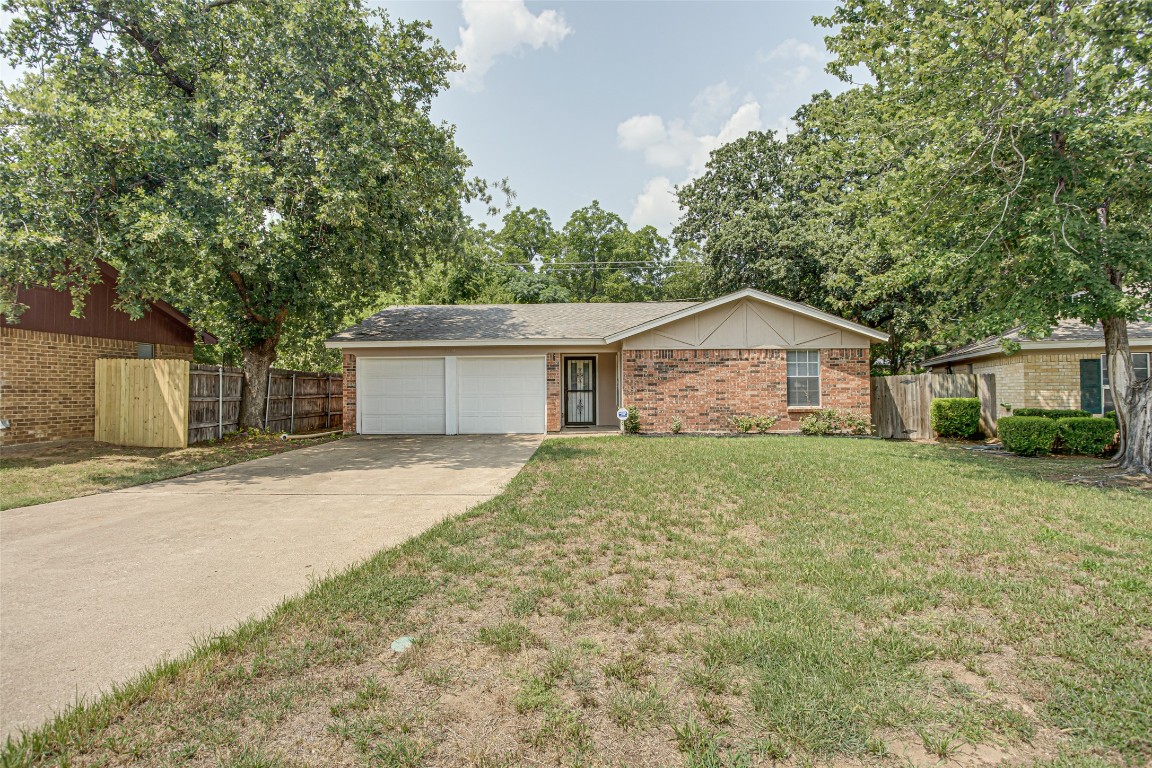 7313 Hyde Court Fort Worth TX 76112