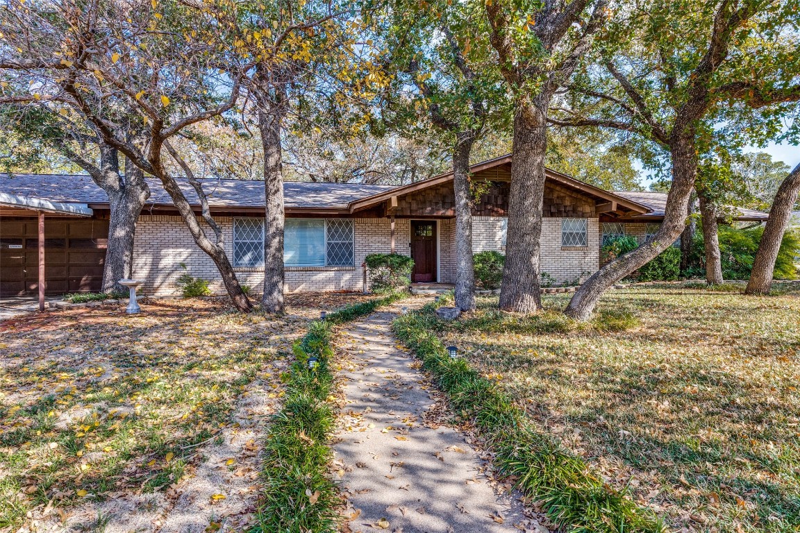 702 Austin Drive Mineral Wells TX 76067