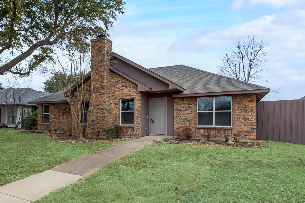 2002 Espinosa Drive Carrollton TX 75010