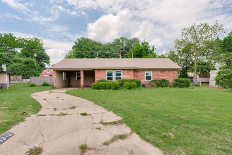 5316 Cahill Oval Street River Oaks TX 76114