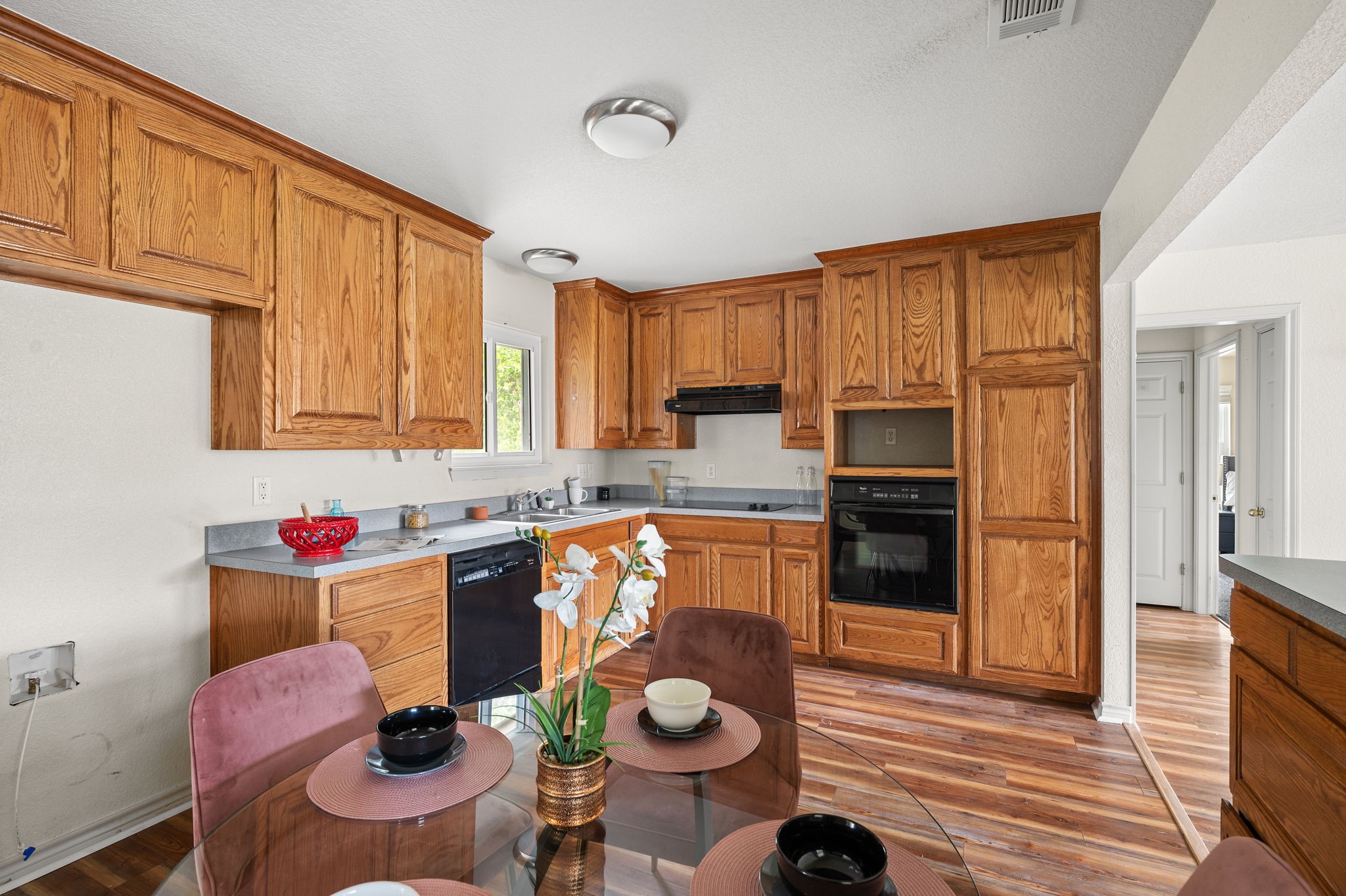 5316 Cahill Oval Street River Oaks TX 76114
