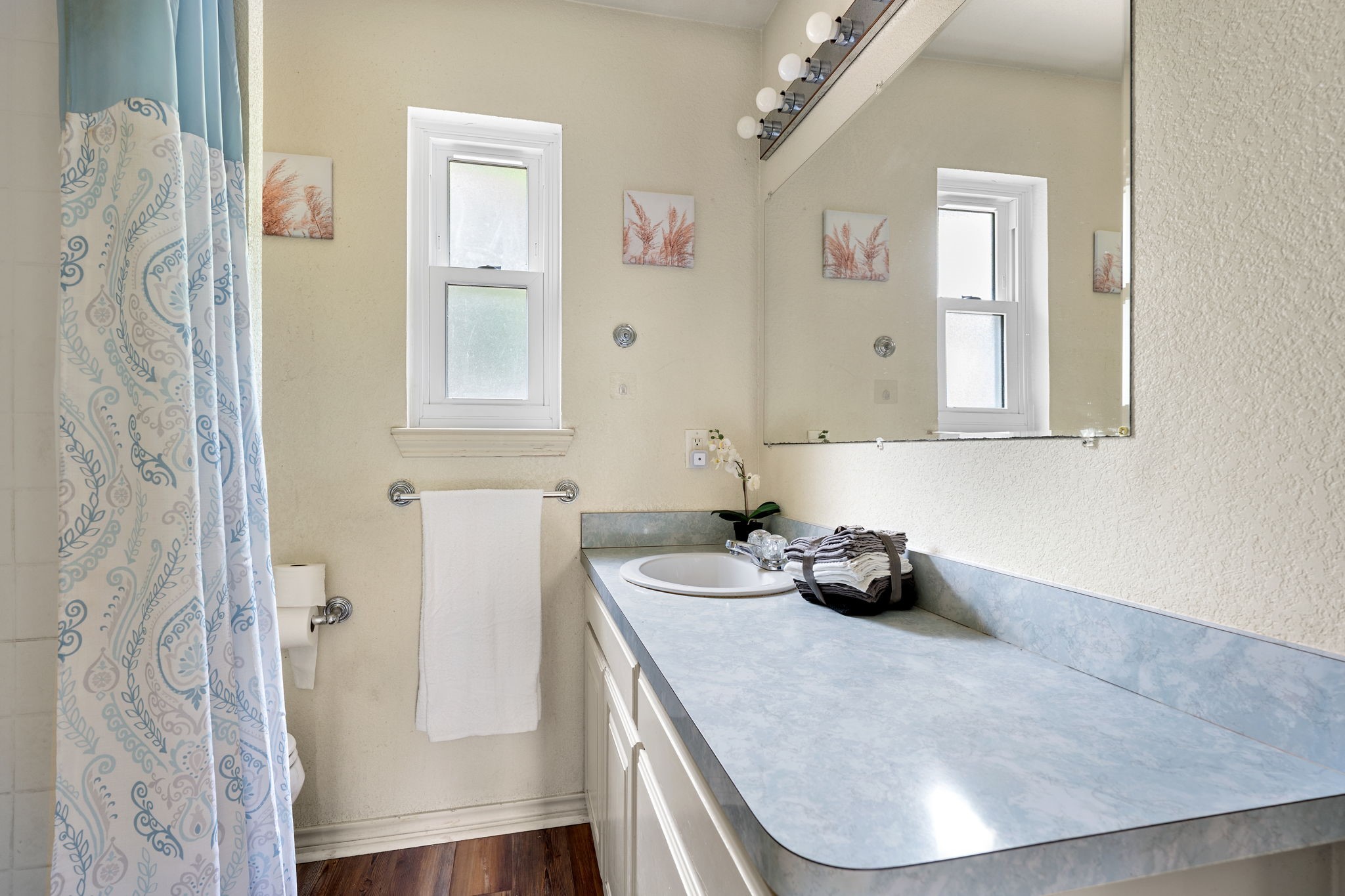 5316 Cahill Oval Street River Oaks TX 76114