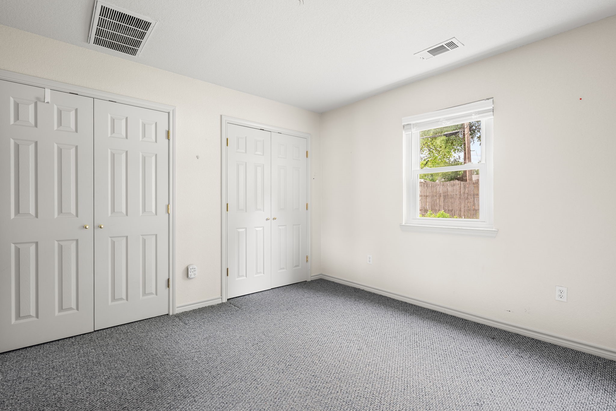 5316 Cahill Oval Street River Oaks TX 76114