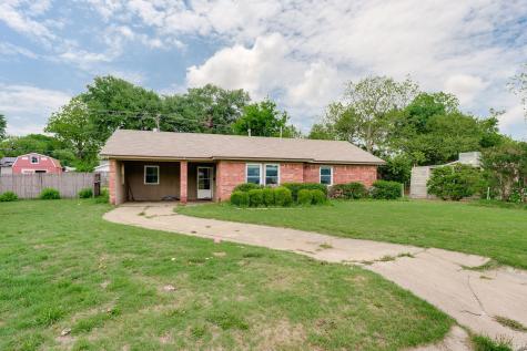 5316 Cahill Oval Street River Oaks TX 76114
