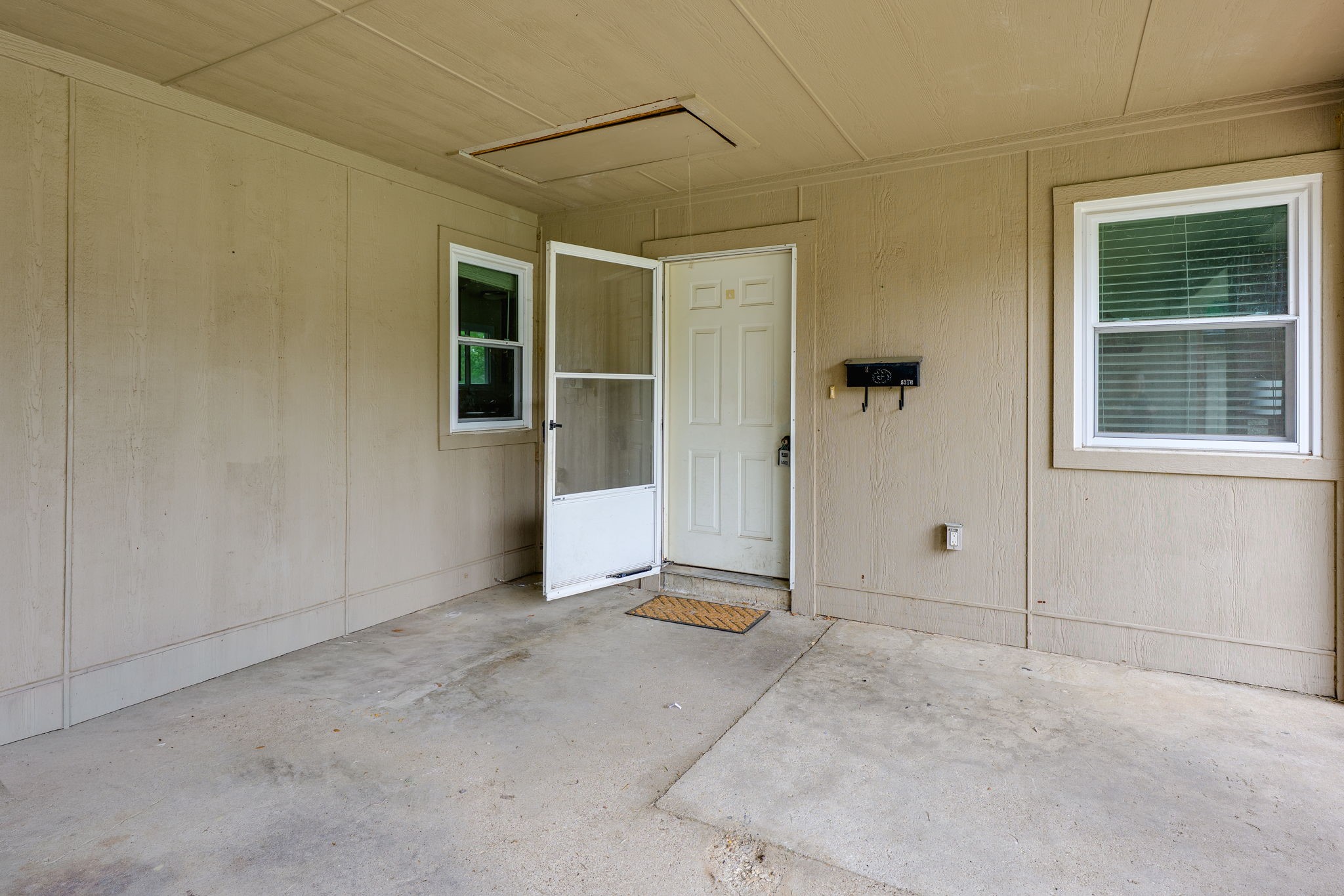 5316 Cahill Oval Street River Oaks TX 76114