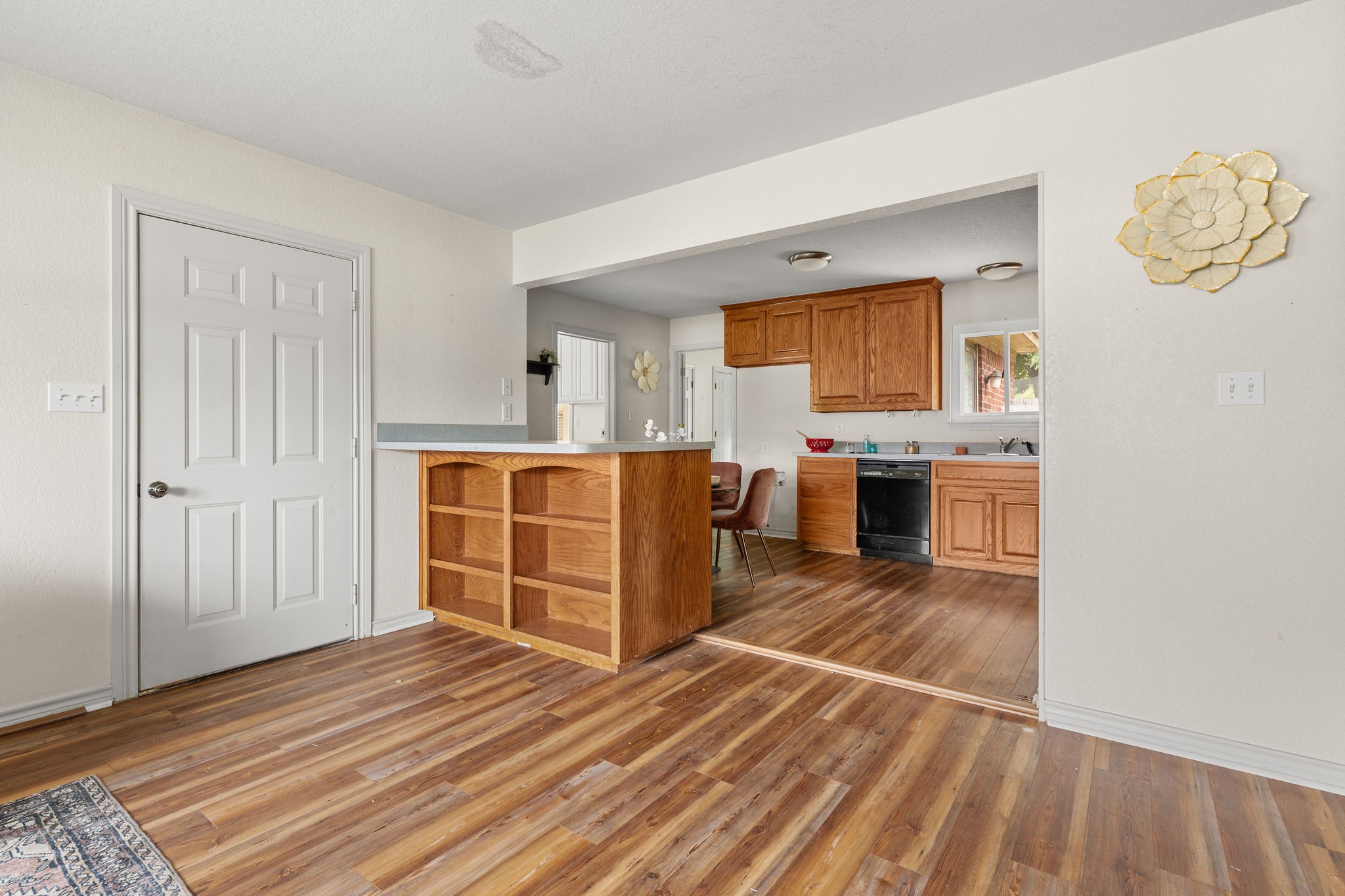 5316 Cahill Oval Street River Oaks TX 76114